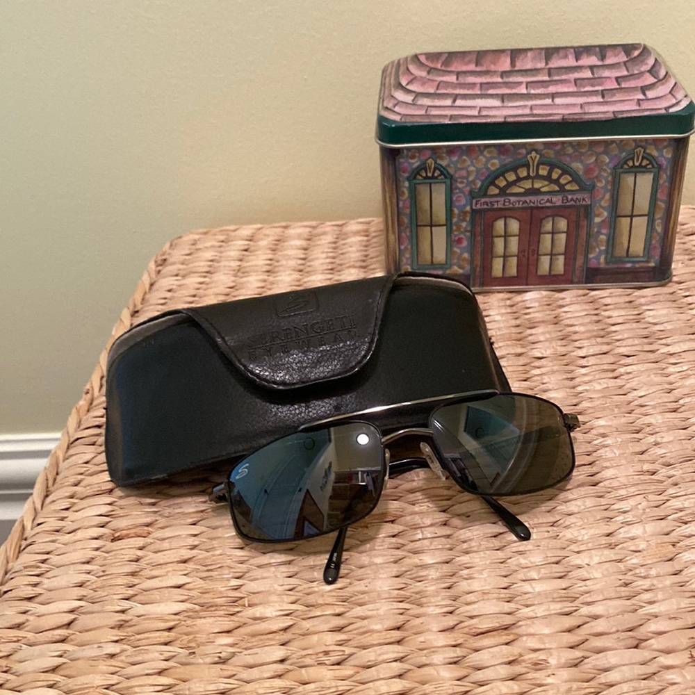 Polarized Serengeti Sunglasses.  S Flex Lamone 7049 EUC!